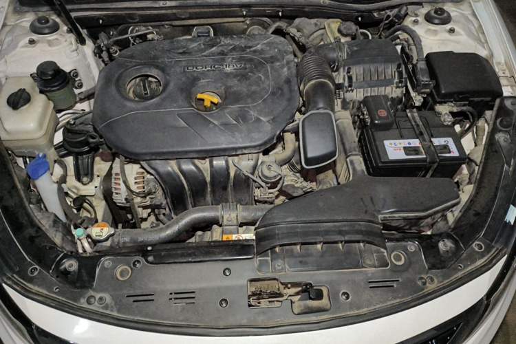 Used Kia K5 2014 2.0L Automatic LUXURY Engine Bay