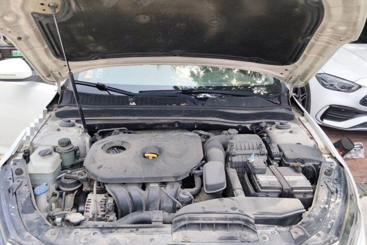 Used Kia K5 2014 2.0L Automatic LUXURY Engine Bay