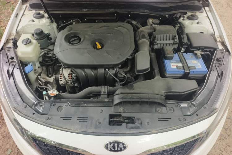Used Kia K5 2014 2.0L Automatic LUXURY Engine Bay