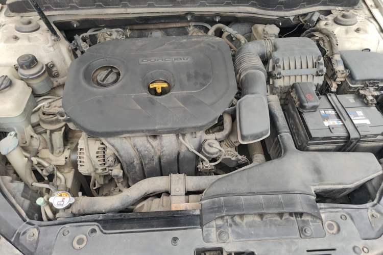 Used Kia K5 2014 2.0L Automatic LUXURY Engine Bay