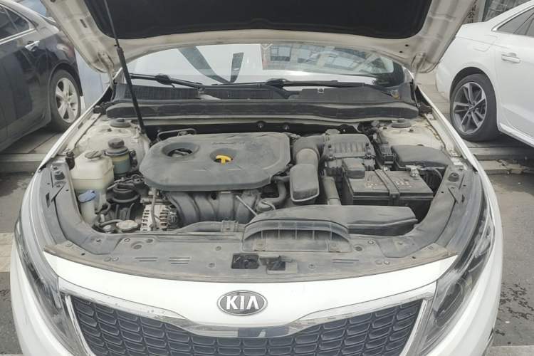 Used Kia K5 2014 2.0L Automatic LUXURY Engine Bay