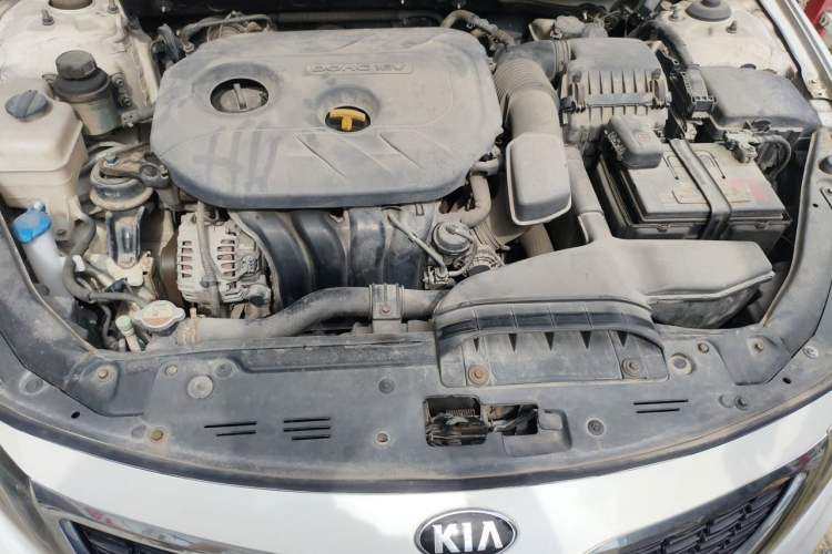 Used Kia K5 2014 2.0L Automatic LUXURY Engine Bay