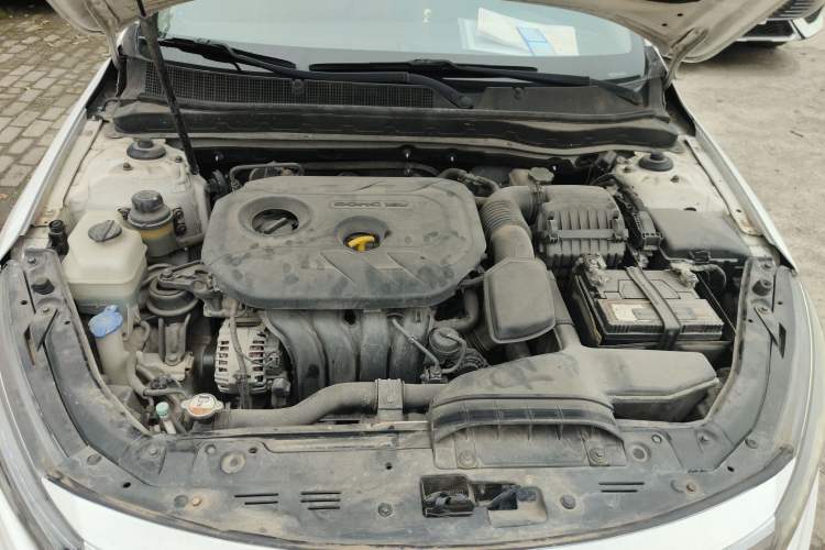 Used Kia K5 2014 2.0L Automatic LUXURY Engine Bay