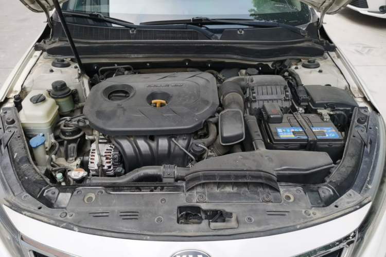 Used Kia K5 2014 2.0L Automatic LUXURY Engine Bay