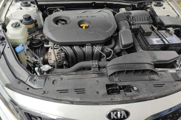 Used Kia K5 2014 2.0L Automatic LUXURY Engine Bay