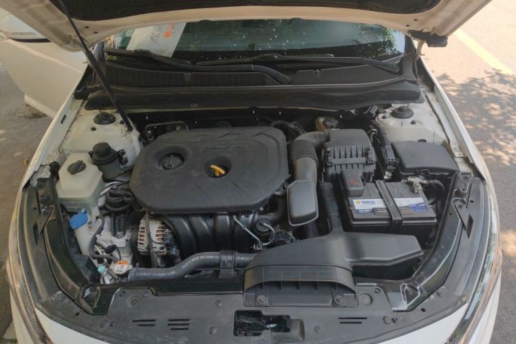 Used Kia K5 2014 2.0L Automatic LUXURY Engine Bay