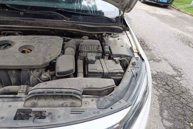 Used Kia K5 2014 2.0L Automatic LUXURY Engine Bay Left