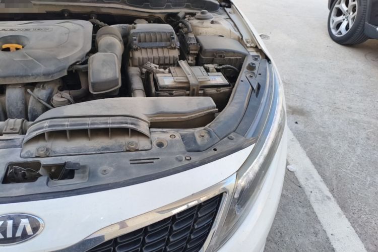 Used Kia K5 2014 2.0L Automatic LUXURY Engine Bay Left