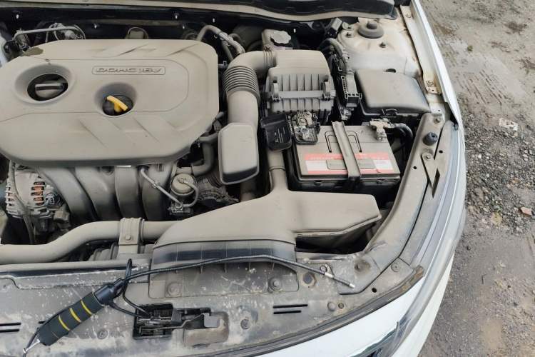 Used Kia K5 2014 2.0L Automatic LUXURY Engine Bay Left