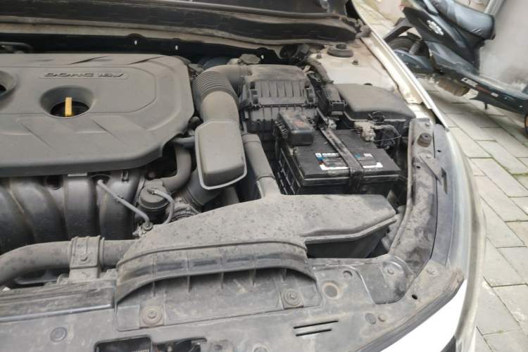 Used Kia K5 2014 2.0L Automatic LUXURY Engine Bay Left