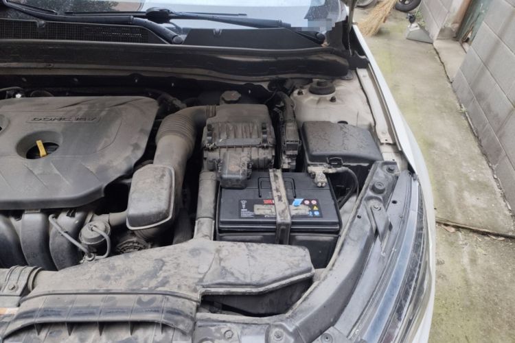 Used Kia K5 2014 2.0L Automatic LUXURY Engine Bay Left