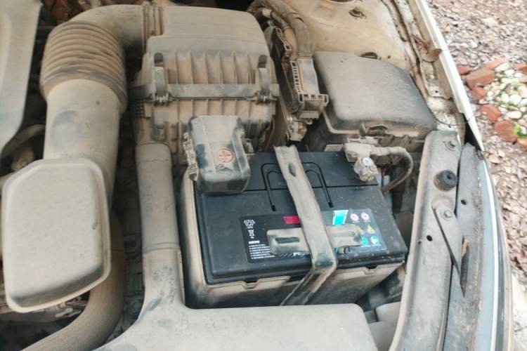 Used Kia K5 2014 2.0L Automatic LUXURY Engine Bay Left