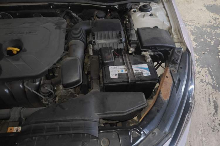 Used Kia K5 2014 2.0L Automatic LUXURY Engine Bay Left