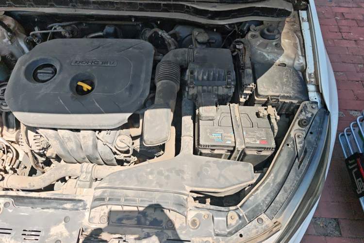 Used Kia K5 2014 2.0L Automatic LUXURY Engine Bay Left