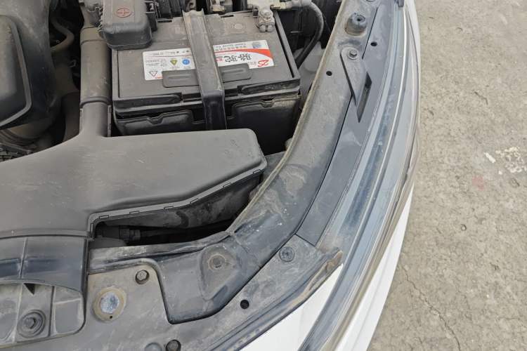 Used Kia K5 2014 2.0L Automatic LUXURY Engine Bay Left