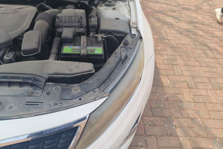 Used Kia K5 2014 2.0L Automatic LUXURY Engine Bay Left