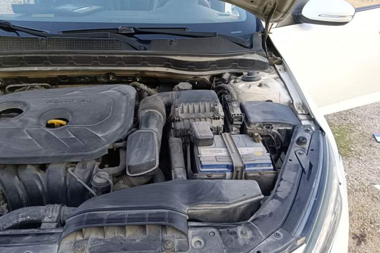 Used Kia K5 2014 2.0L Automatic LUXURY Engine Bay Left