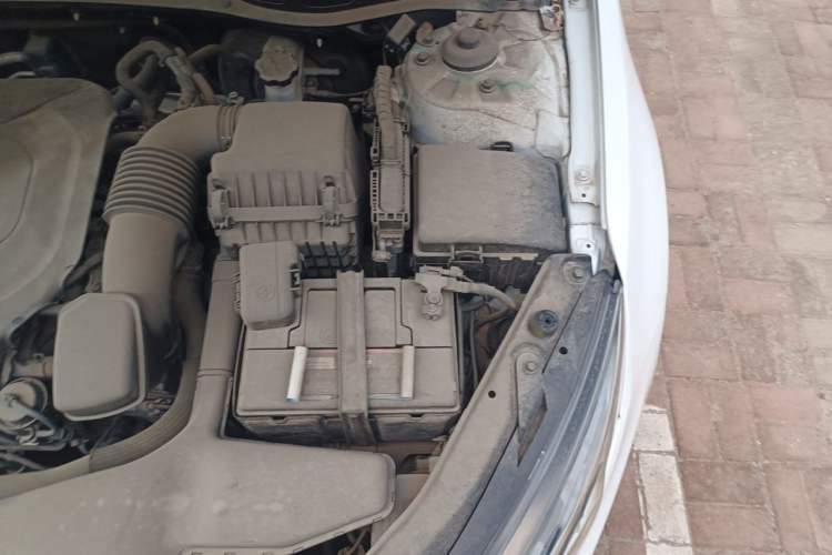 Used Kia K5 2014 2.0L Automatic LUXURY Engine Bay Left