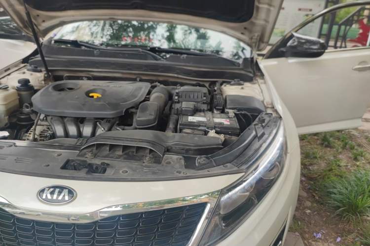 Used Kia K5 2014 2.0L Automatic LUXURY Engine Bay Left