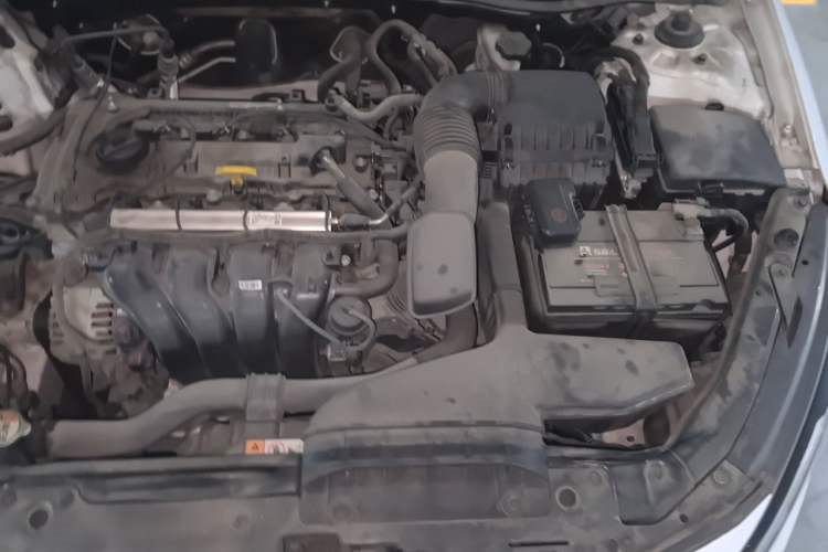 Used Kia K5 2014 2.0L Automatic LUXURY Engine Bay Left