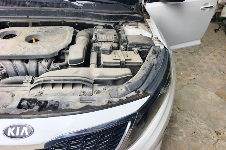 Used Kia K5 2014 2.0L Automatic LUXURY Engine Bay Left