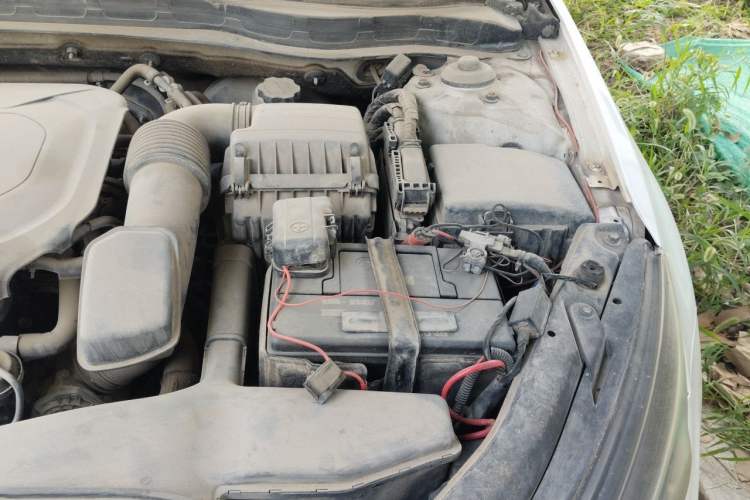 Used Kia K5 2014 2.0L Automatic LUXURY Engine Bay Left