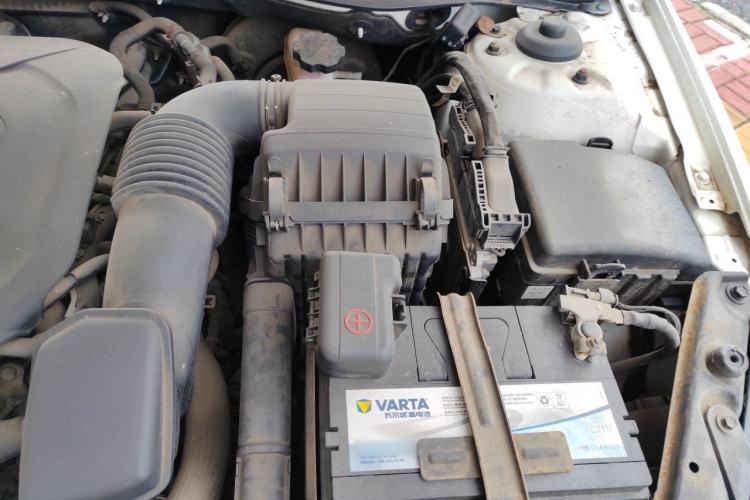 Used Kia K5 2014 2.0L Automatic LUXURY Engine Bay Left