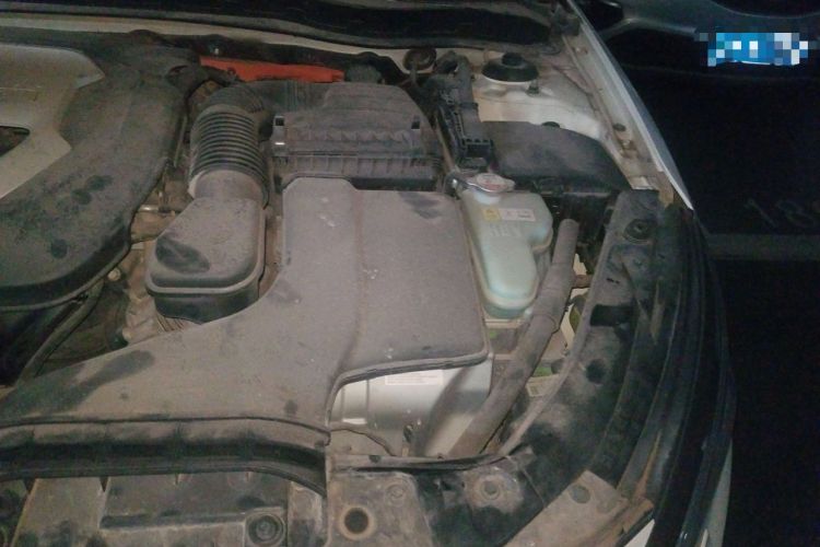 Used Kia K5 2014 2.0L Hybrid Luxury Edition Engine Bay Left