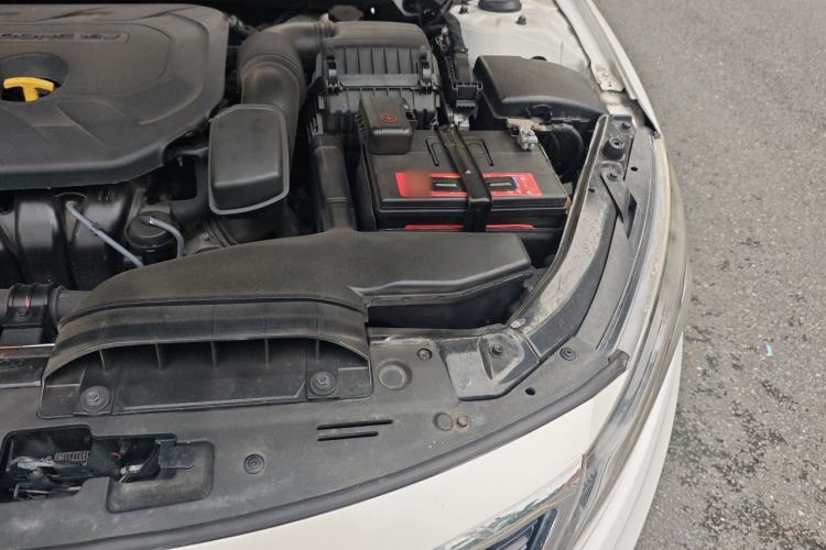 Used Kia K5 2014 2.0L Automatic LUXURY Engine Bay Left