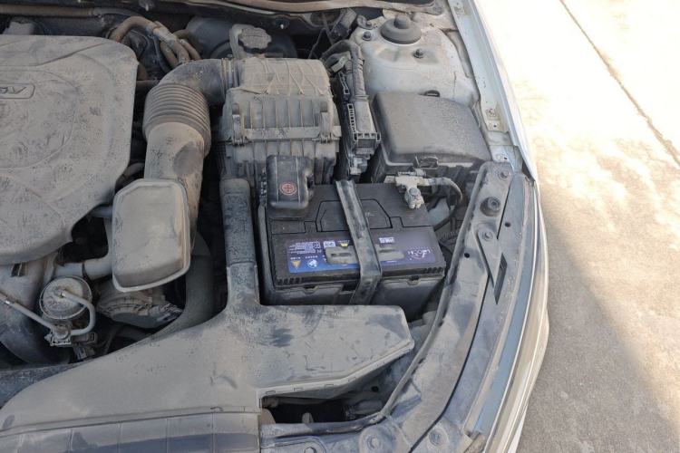 Used Kia K5 2014 2.0L Automatic LUXURY Engine Bay Left