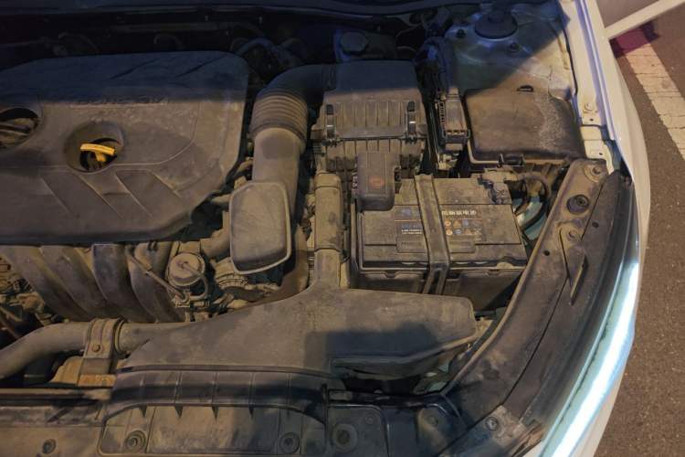 Used Kia K5 2014 2.0L Automatic LUXURY Engine Bay Left