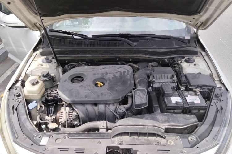 Used Kia K5 2014 2.0L Automatic LUXURY Engine Bay