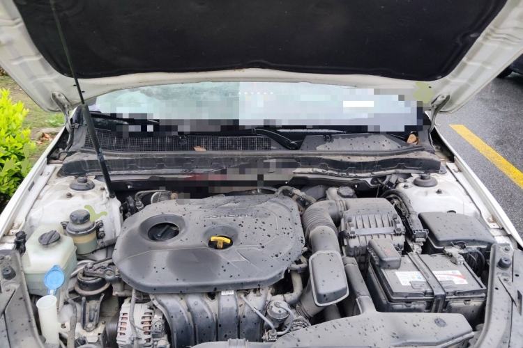 Used Kia K5 2014 2.0L Automatic LUXURY Engine Bay