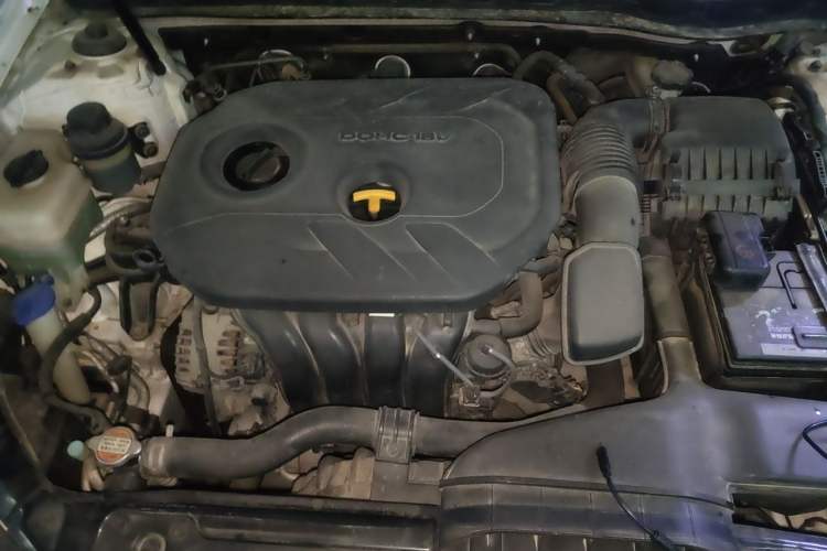 Used Kia K5 2014 2.0L Automatic LUXURY Engine Bay
