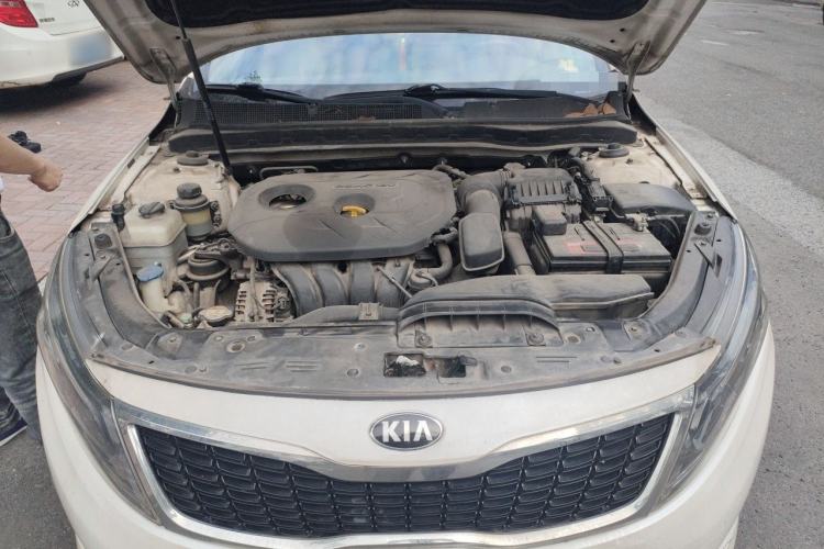 Used Kia K5 2014 2.0L Automatic LUXURY Engine Bay