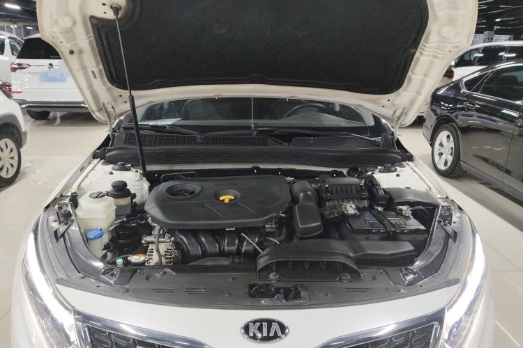 Used Kia K5 2014 2.0L Automatic LUXURY Engine Bay