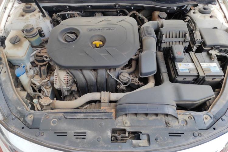 Used Kia K5 2014 2.0L Automatic LUXURY Engine Bay