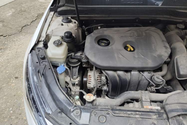 Used Kia K5 2014 2.0L Automatic LUXURY Engine Bay Right