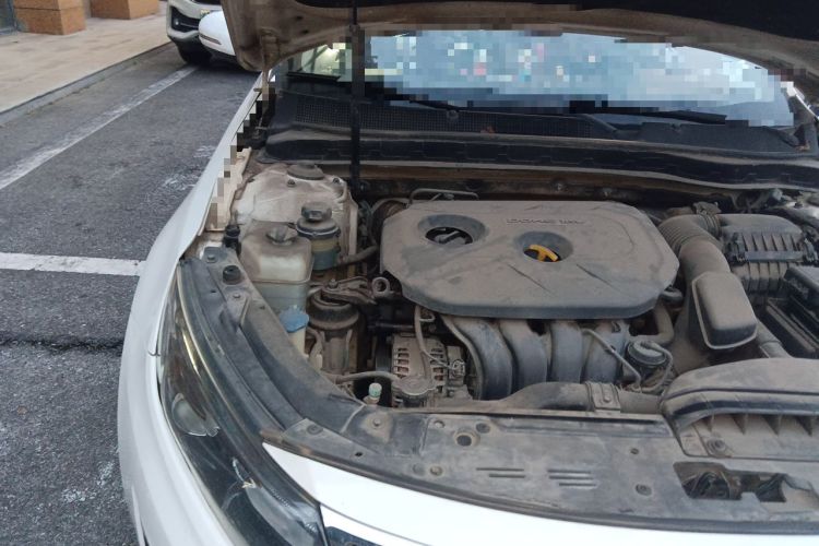 Used Kia K5 2014 2.0L Automatic LUXURY Engine Bay Right