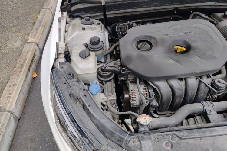 Used Kia K5 2014 2.0L Automatic LUXURY Engine Bay Right