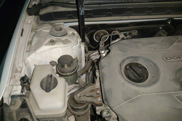 Used Kia K5 2014 2.0L Automatic LUXURY Engine Bay Right