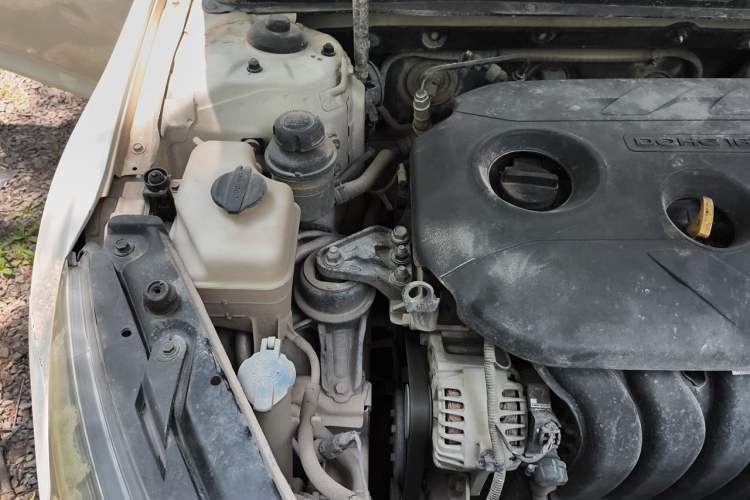 Used Kia K5 2014 2.0L Automatic LUXURY Engine Bay Right