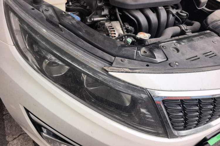 Used Kia K5 2014 2.0L Automatic LUXURY Engine Bay Right
