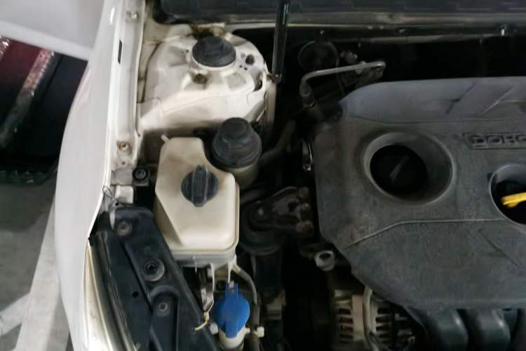 Used Kia K5 2014 2.0L Automatic LUXURY Engine Bay Right