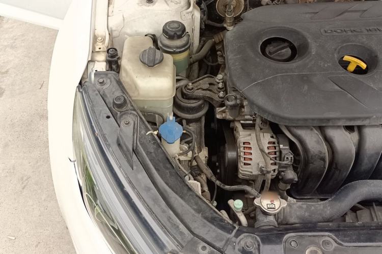 Used Kia K5 2014 2.0L Automatic LUXURY Engine Bay Right