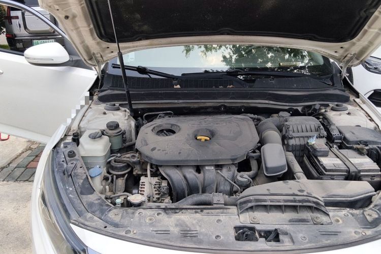 Used Kia K5 2014 2.0L Automatic LUXURY Engine Bay Right