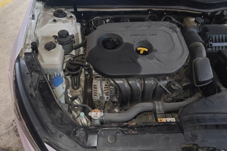 Used Kia K5 2014 2.0L Automatic LUXURY Engine Bay Right