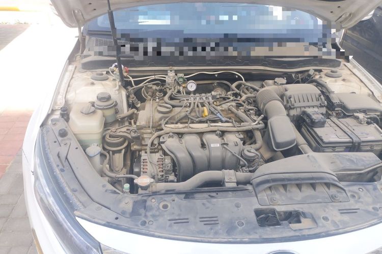 Used Kia K5 2014 2.0L Automatic LUXURY Engine Bay Right
