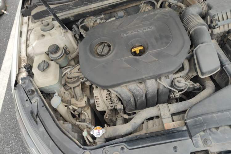 Used Kia K5 2014 2.0L Automatic LUXURY Engine Bay Right