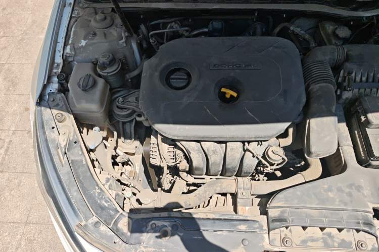 Used Kia K5 2014 2.0L Automatic LUXURY Engine Bay Right